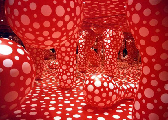 Yayoi Kusama - Dots Obsession, The Hayward Gallery, London, 2004