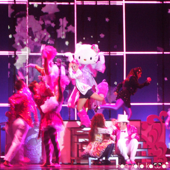 Selene Scarpolini & Hello Kitty - Hello Kitty the Show