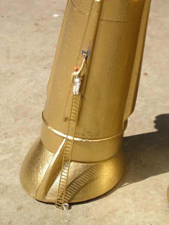 Francesco De Molfetta - Gold-Rake, goldrake robot sculpture