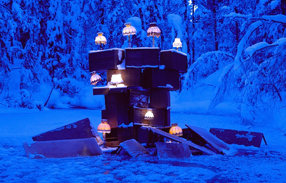 Rune Guneriussen - Unprepared winter scenario - Lampade nella natura - Lamps in the nature