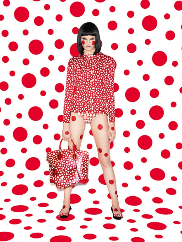 Yayoi Kusama and Louis Vuitton, Capsule Collection 2012, red polka dots eyeglases with pochette bag and shoes, occhiali da sole con scarpe e borsa a pois rossi