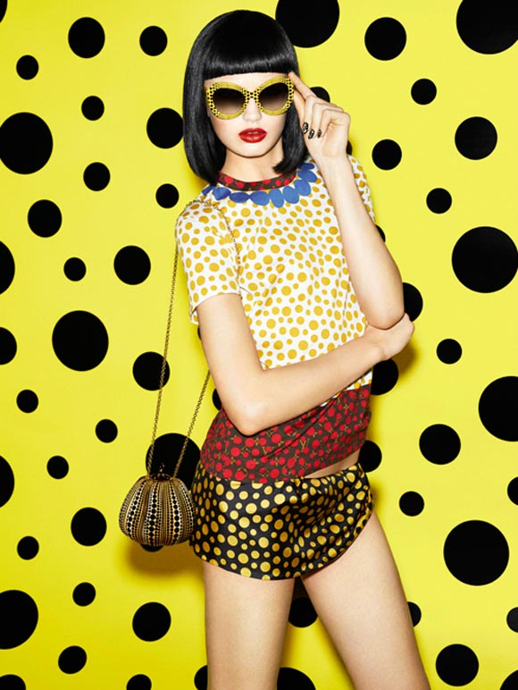 Yayoi Kusama and Louis Vuitton, Capsule Collection 2012, yellow and black polka dots eyeglases with pochette bag and shoes, occhiali da sole con scarpe e borsa a pois gialli e neri