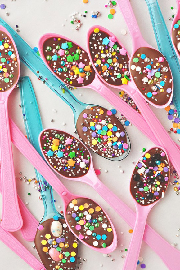 Sprinkled Chocolate Party Spoons - Cucchiai di Cioccolato con Confetti