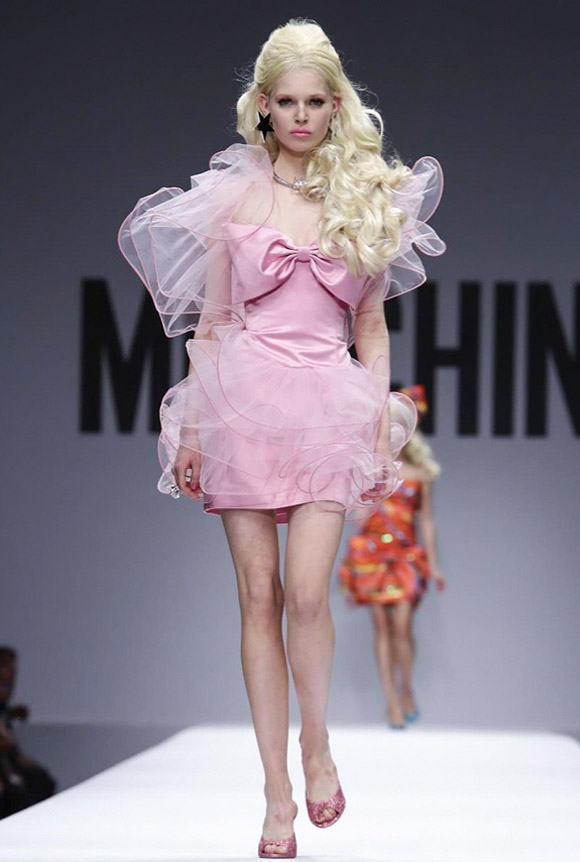 Moschino - Think Pink, Spring Summer Collection 2015